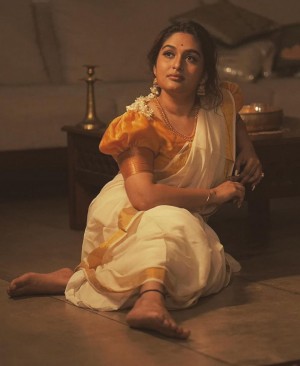 Prayaga Martin (aka) Prayaga Maartin