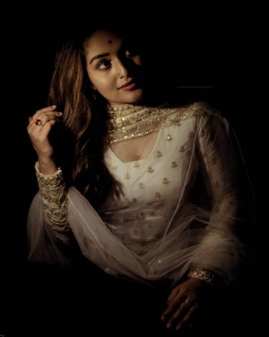 Prayaga Martin (aka) Prayaga Maartin