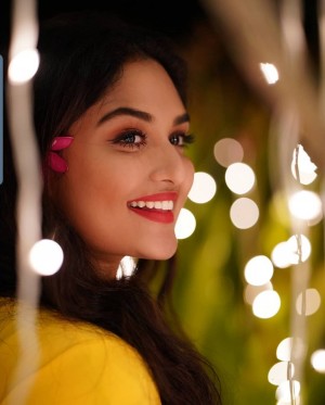 Prayaga Martin (aka) Prayaga Maartin