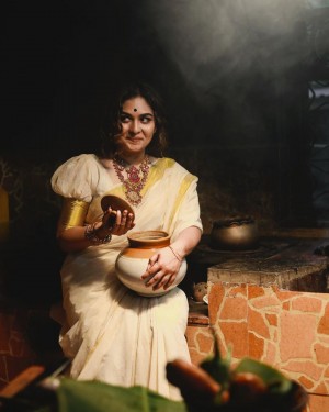 Prayaga Martin (aka) Prayaga Maartin