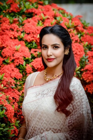 Priya Anand (aka) Actress Priya Anand