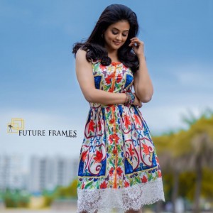 Priyamani (aka) Priya mani