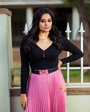 Priyamani (aka) Priya mani