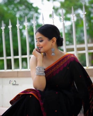 Priyamani (aka) Priya mani