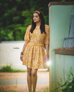 Priyamani (aka) Priya mani