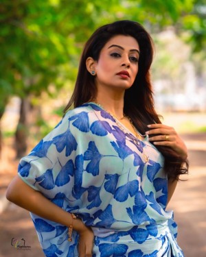 Priyamani (aka) Priya mani