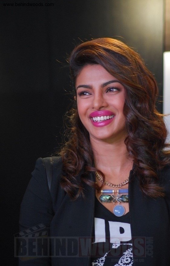 Priyanka Chopra (aka) Priyankachopra photos stills & images