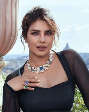 Priyanka Chopra (aka) Priyankachopra