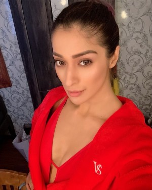 Raai Laxmi (aka) Lakshmi Rai