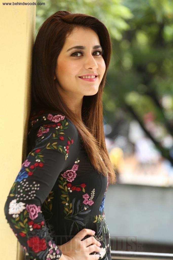 raashi-khanna-stills-photos-pictures-391