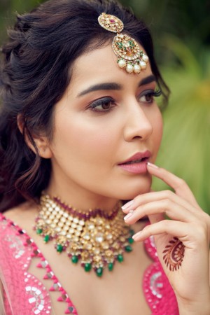 Raashi Khanna (aka) Rashi Khanna