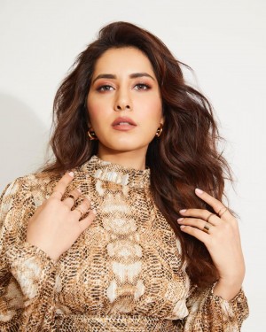 Raashi Khanna (aka) Rashi Khanna