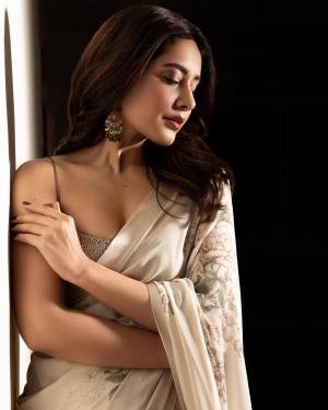 Raashi Khanna (aka) Rashi Khanna