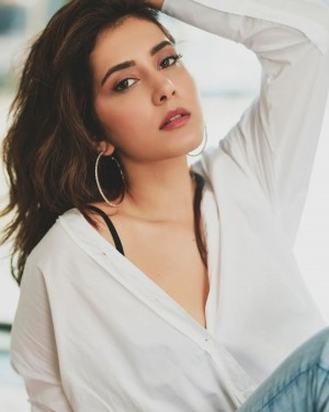 Raashi Khanna (aka) Rashi Khanna