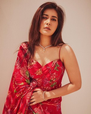 Raashi Khanna (aka) Rashi Khanna