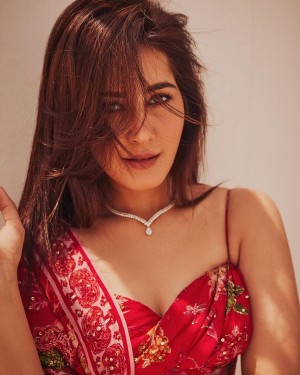 Raashi Khanna (aka) Rashi Khanna