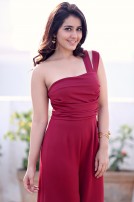 Raashi Khanna (aka) Rashi Khanna