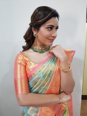 Raashi Khanna (aka) Rashi Khanna