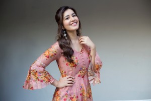 Raashi Khanna (aka) Rashi Khanna