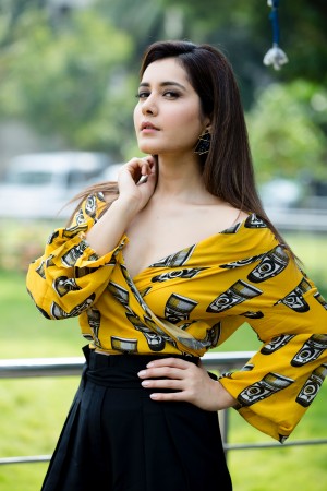 Raashi Khanna (aka) Rashi Khanna