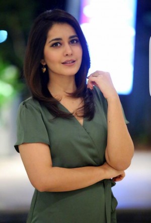 Raashi Khanna (aka) Rashi Khanna