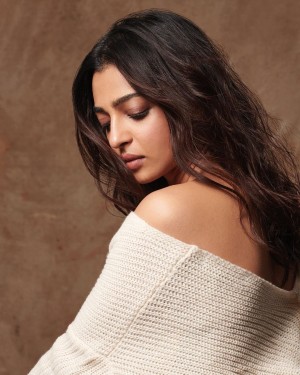 Radhika Apte (aka) RadhikaApte