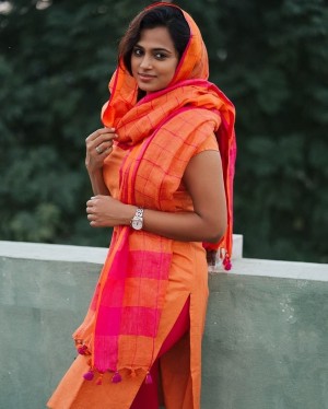 Ramya Pandian (aka) Ramyaa Paandian