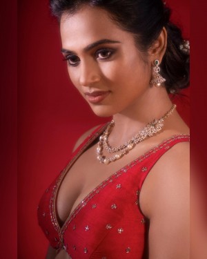 Ramya Pandian (aka) Ramyaa Paandian