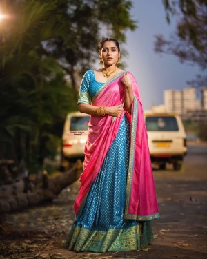 Rashmi Gautam (aka) RashmiGautam