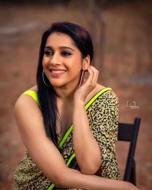 Rashmi Gautam (aka) RashmiGautam