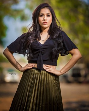 Rashmi Gautam (aka) RashmiGautam