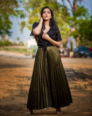 Rashmi Gautam (aka) RashmiGautam