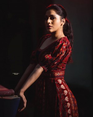 Rashmi Gautam (aka) RashmiGautam