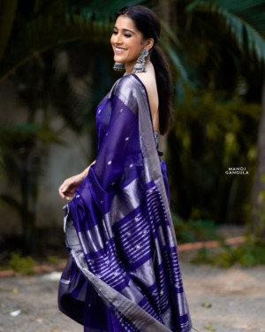 Rashmi Gautam (aka) RashmiGautam