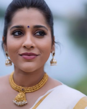 Rashmi Gautam (aka) RashmiGautam