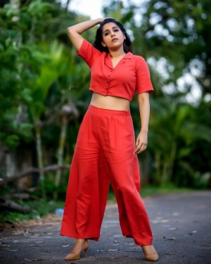 Rashmi Gautam (aka) RashmiGautam