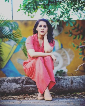 Rashmi Gautam (aka) RashmiGautam