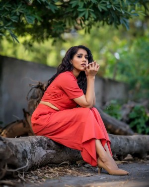 Rashmi Gautam (aka) RashmiGautam