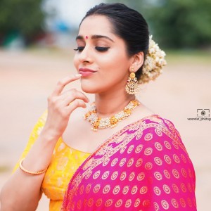 Rashmi Gautam (aka) RashmiGautam