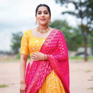 Rashmi Gautam (aka) RashmiGautam