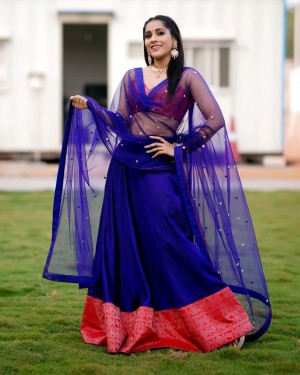 Rashmi Gautam (aka) RashmiGautam