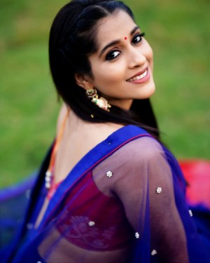 Rashmi Gautam (aka) RashmiGautam