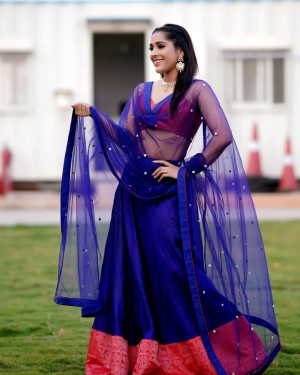 Rashmi Gautam (aka) RashmiGautam