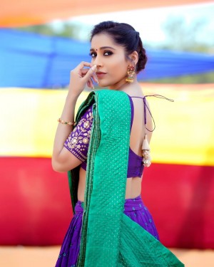 Rashmi Gautam (aka) RashmiGautam