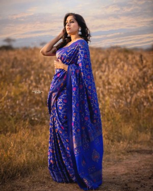 Rashmi Gautam (aka) RashmiGautam