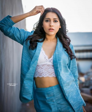 Rashmi Gautam (aka) RashmiGautam