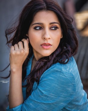 Rashmi Gautam (aka) RashmiGautam