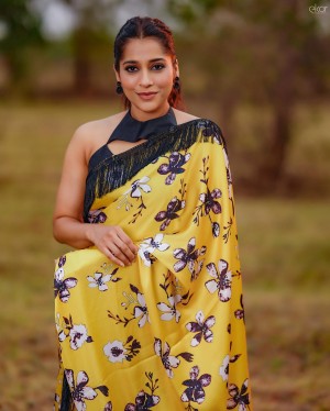 Rashmi Gautam (aka) RashmiGautam