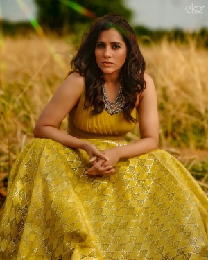 Rashmi Gautam (aka) RashmiGautam