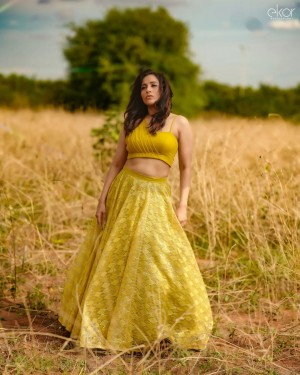 Rashmi Gautam (aka) RashmiGautam